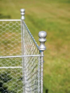 Tall Chicken Wire Critter Fence With Gate 19 Tall Chicken Wire Critter Fence With Gate -Garden Tools Shop 8613260 0082